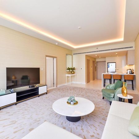 Ultra Luxury Palm Tower With Shared Hotel Facilities Dubai Exterior foto
